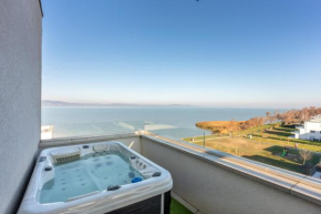Sunset LakeView with Jacuzzi, Fonyod